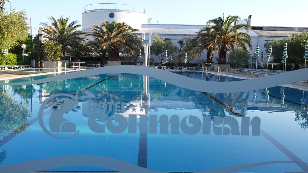 Hotel Cormoran Cattolica Exterior photo