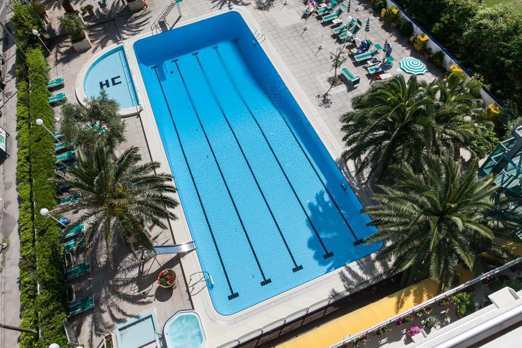 Hotel Cormoran Cattolica Exterior photo